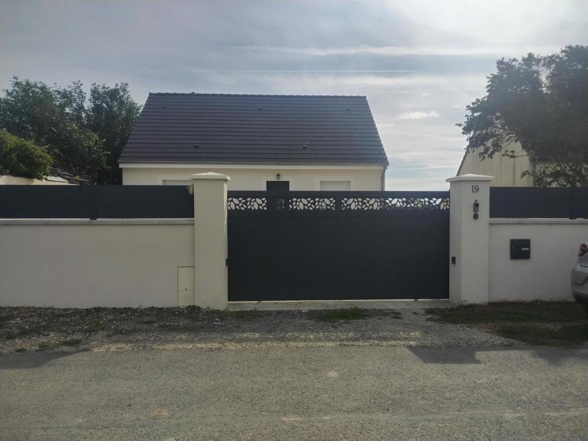 Petite Maison Au Calme Poupry エクステリア 写真