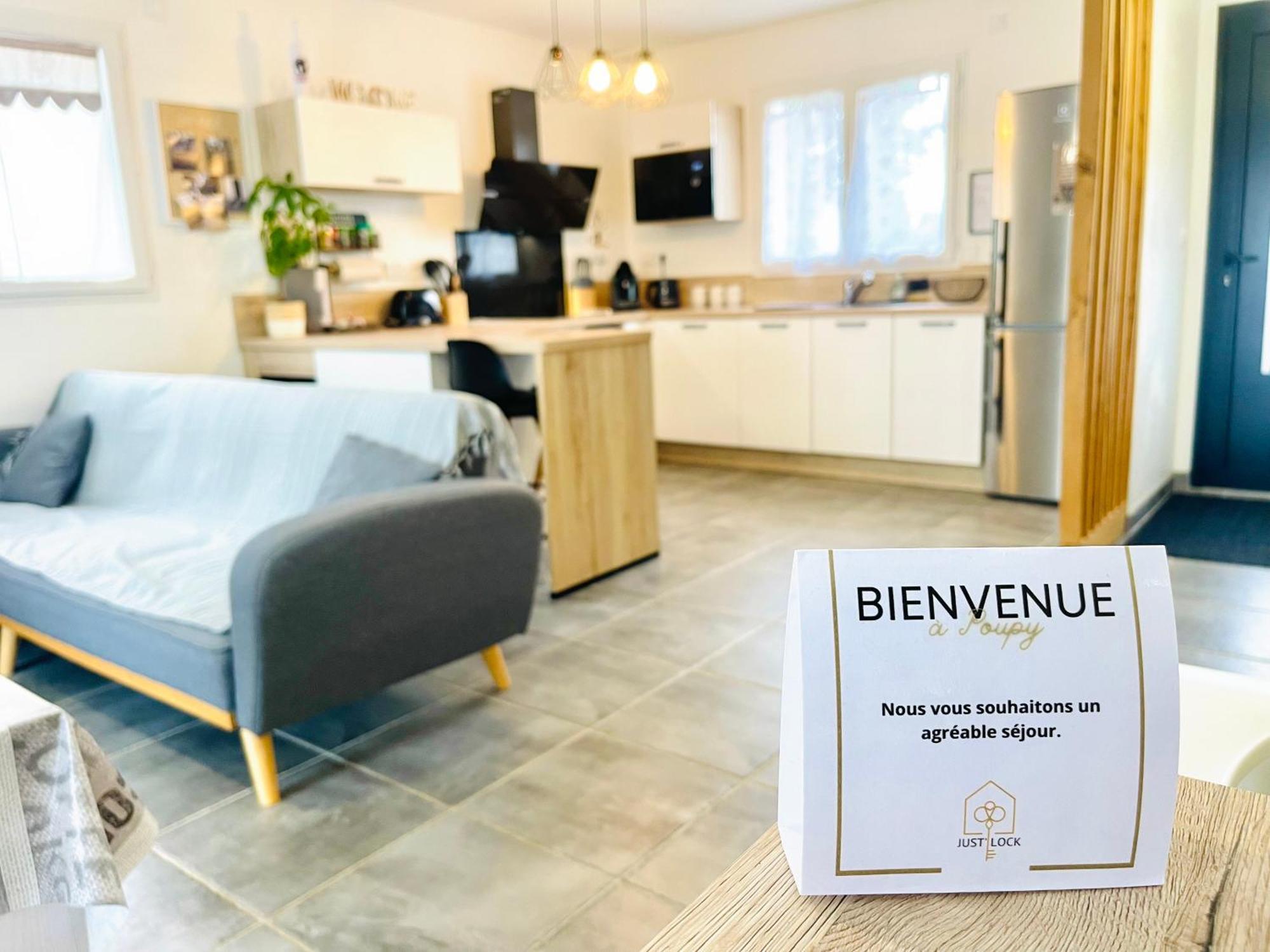 Petite Maison Au Calme Poupry エクステリア 写真
