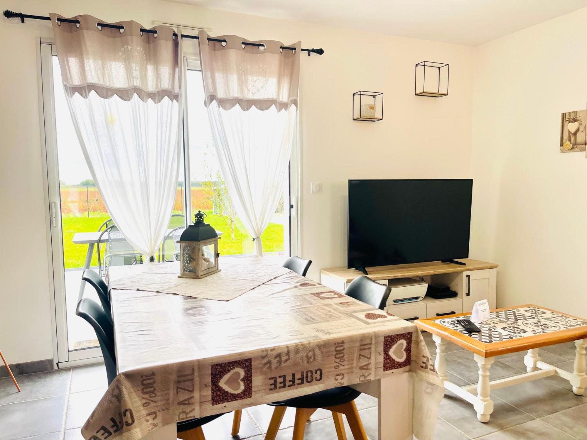 Petite Maison Au Calme Poupry エクステリア 写真